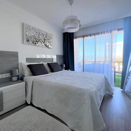 Paulmarie Family Apartment Ocean&Mountain View أذيخي المظهر الخارجي الصورة