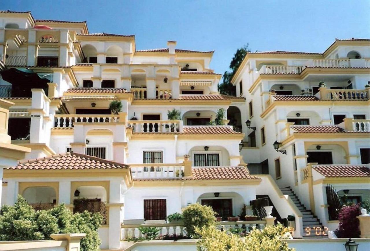 Paulmarie Family Apartment Ocean&Mountain View أذيخي المظهر الخارجي الصورة