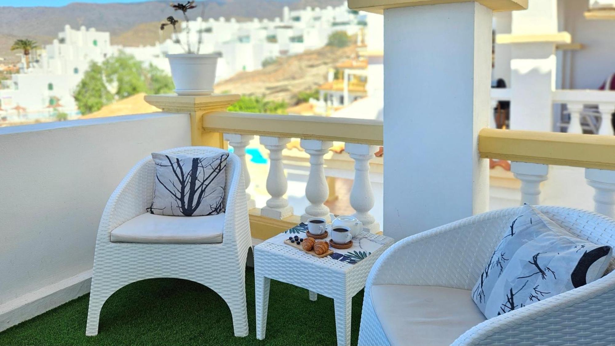Paulmarie Family Apartment Ocean&Mountain View أذيخي المظهر الخارجي الصورة